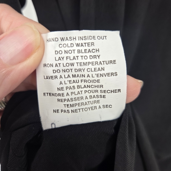 Sympli the best black A symmetrical cut out top  size 6 - Picture 6 of 6